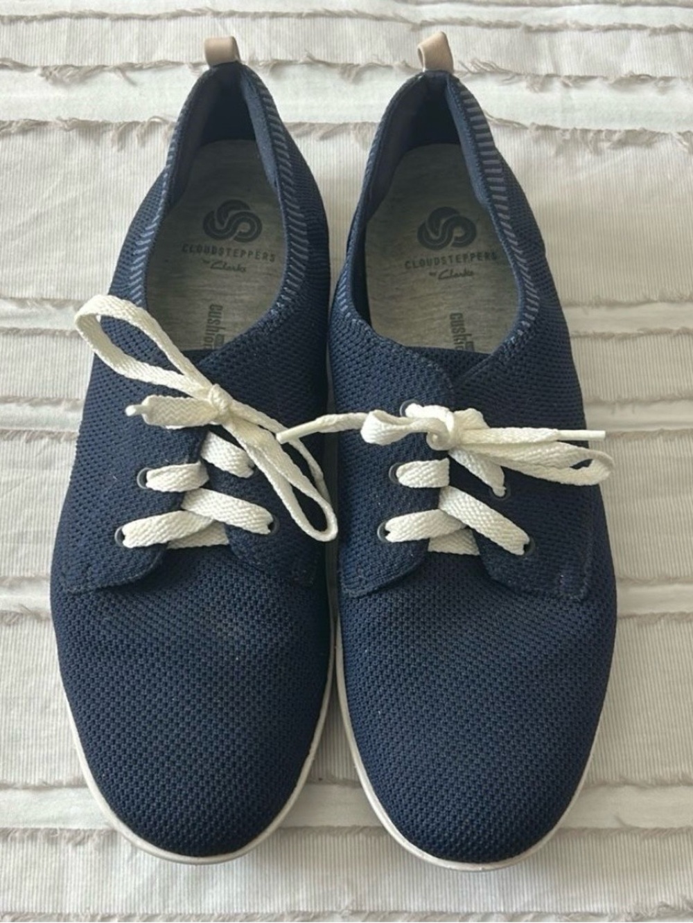 Cloudsteppers by Clarks Women’s Navy Knit Casual Sneakers